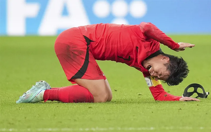 Son Heung-min trong màu áo tuyển Hàn Quốc, ngôi sao sáng tại KFAC